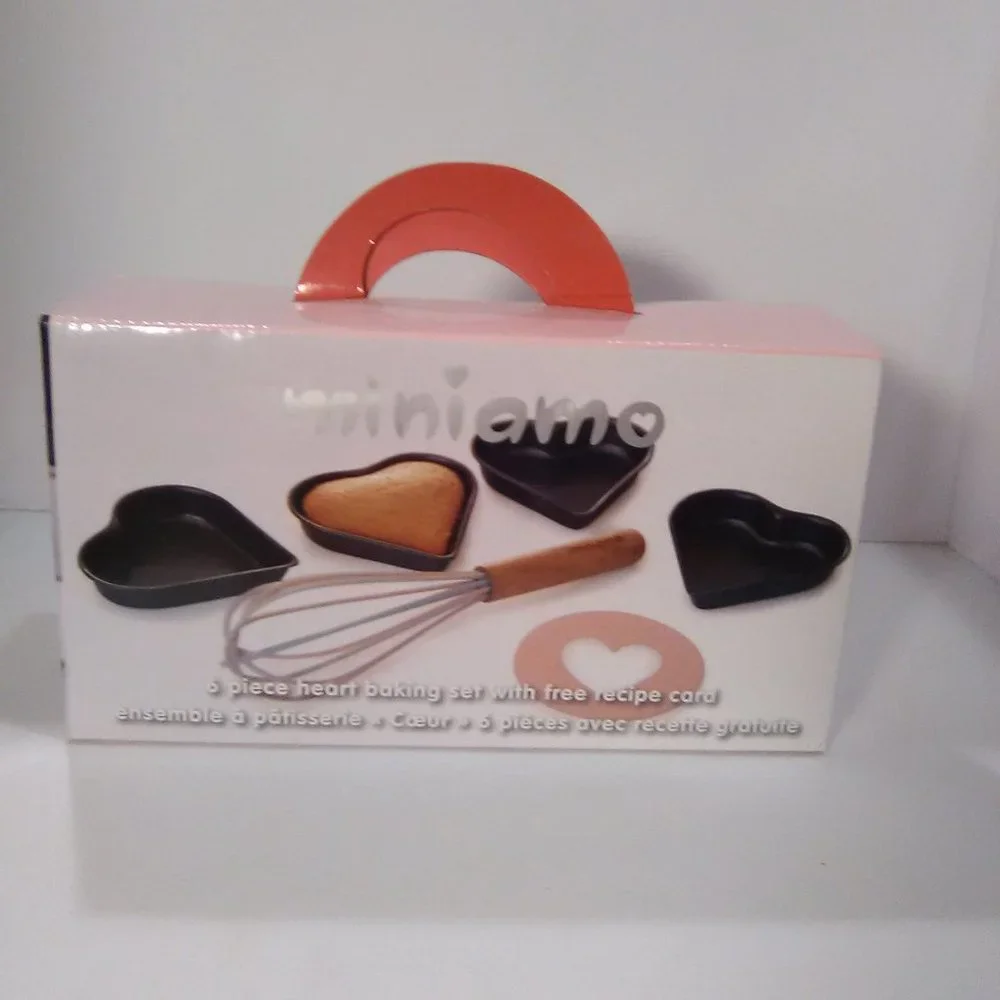 Miniamo 6 Piece Heart Shaped Baking Set With Whisk & Free Recipe Card Brand New